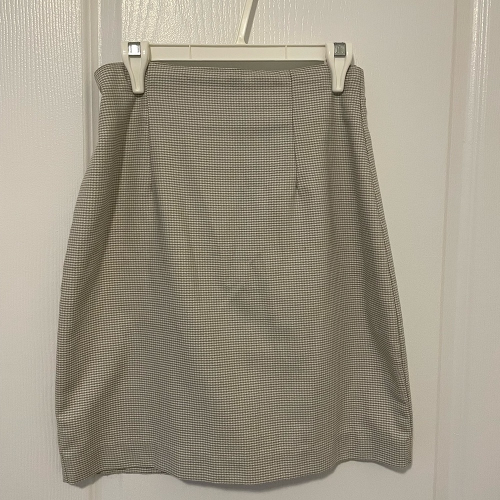 Beechers Brook Houndstooth Mini Skirt Size 4